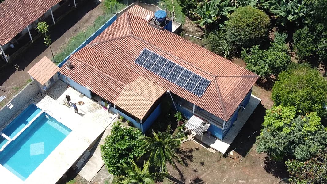 Sistema de energia solar instalado pela Dalsun