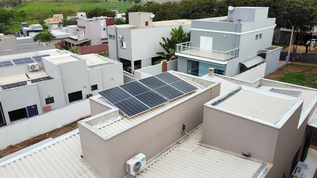 Sistema de energia solar instalado pela Dalsun