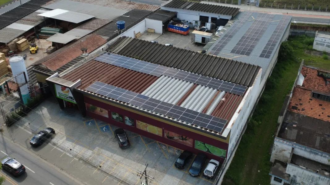 Sistema de energia solar instalado pela Dalsun