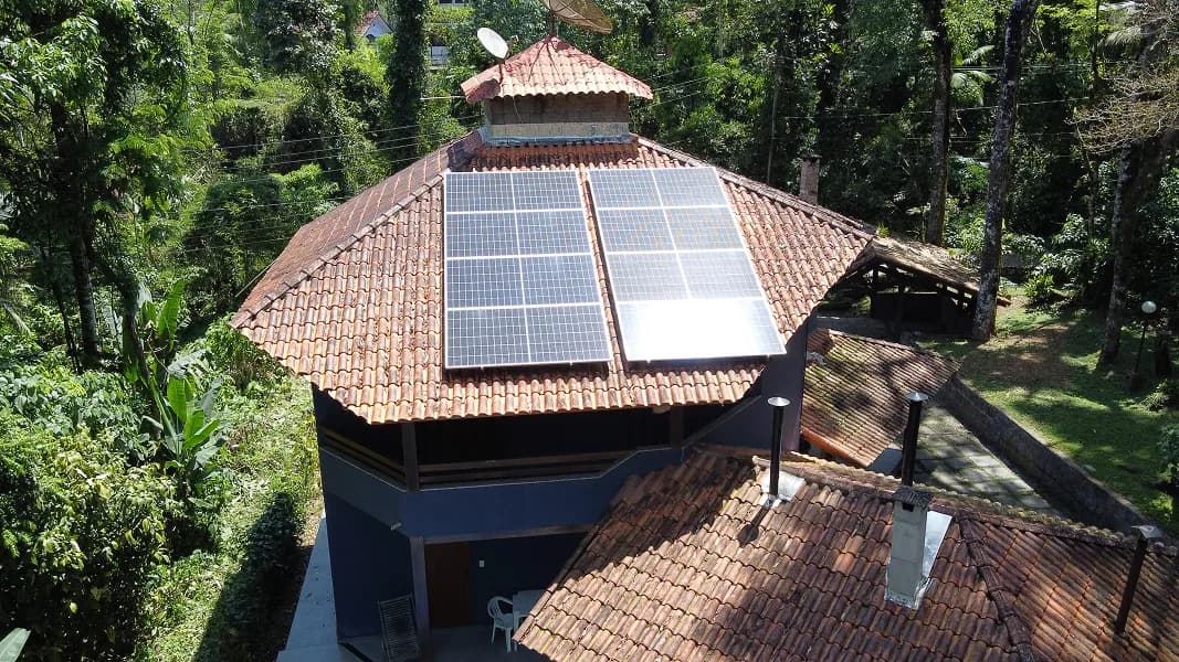 Sistema de energia solar instalado pela Dalsun