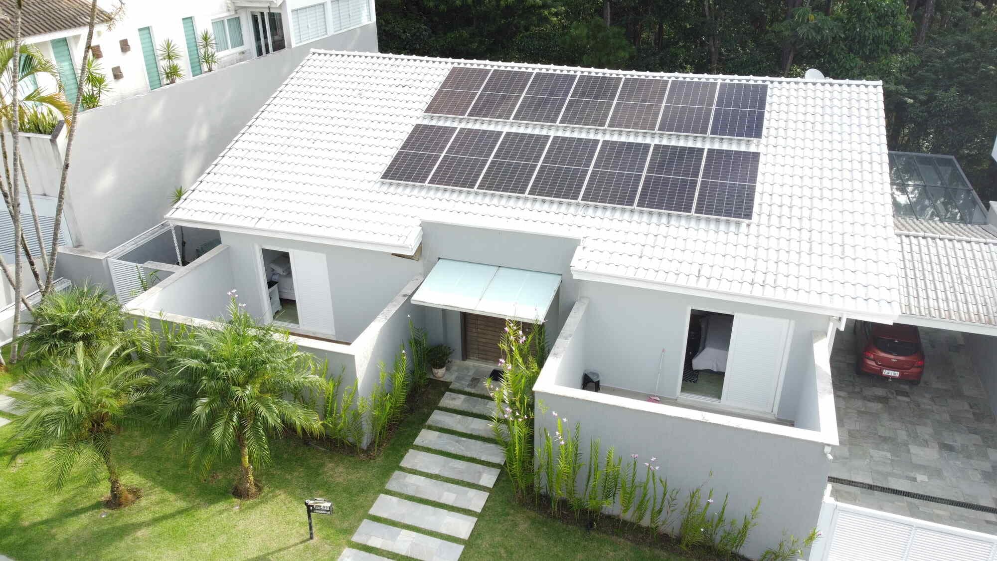 Descubra qual o tamanho ideal de um sistema de placa solar para a sua casa!